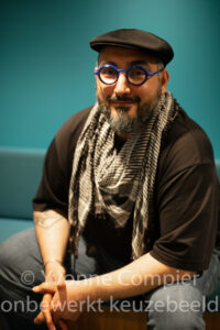 21-08-2024 Younes Saramifar, portret voor Advlalvas , locatie Vu